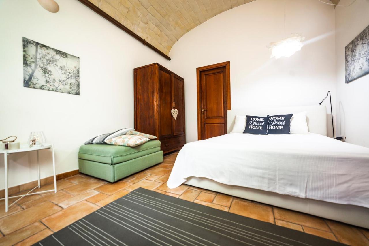 Suite Home Al Centro Di Sassari Zewnętrze zdjęcie