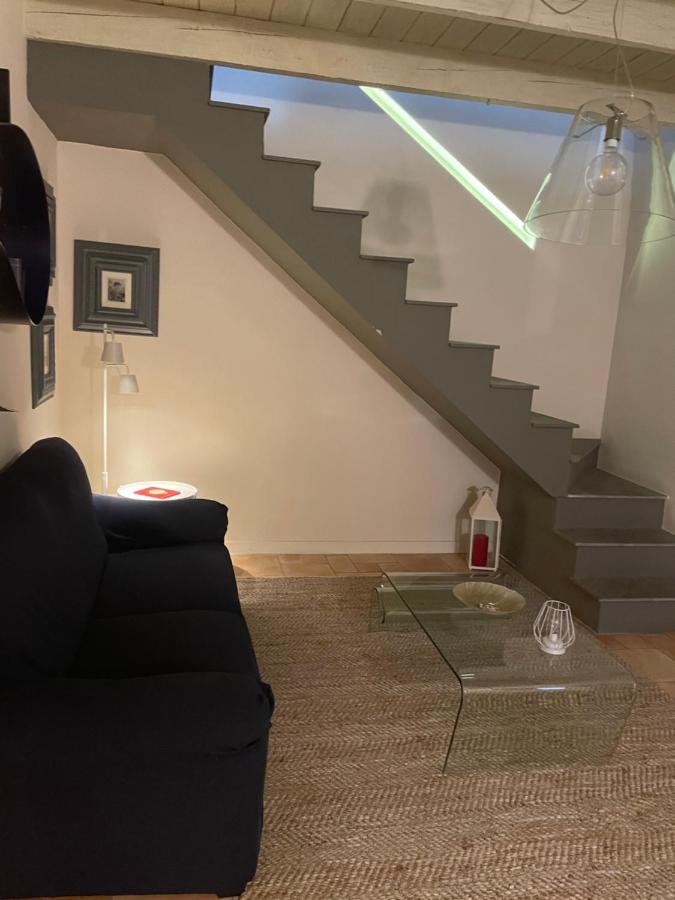 Suite Home Al Centro Di Sassari Zewnętrze zdjęcie