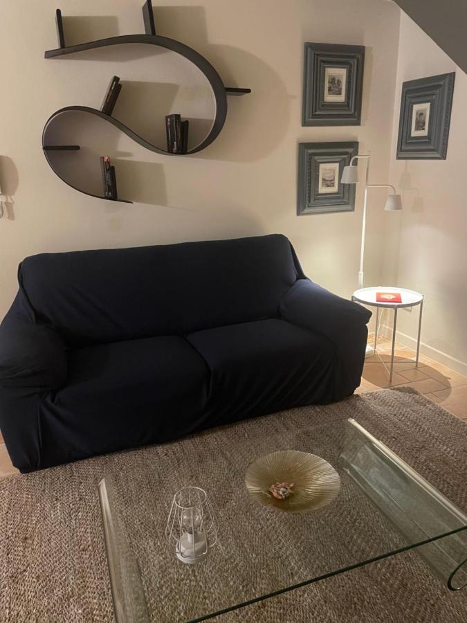 Suite Home Al Centro Di Sassari Zewnętrze zdjęcie